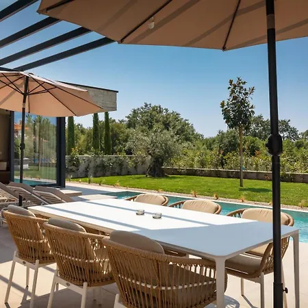 Vila Luxury Casa Tia I *